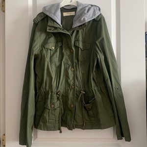 Green cargo jacket with cap